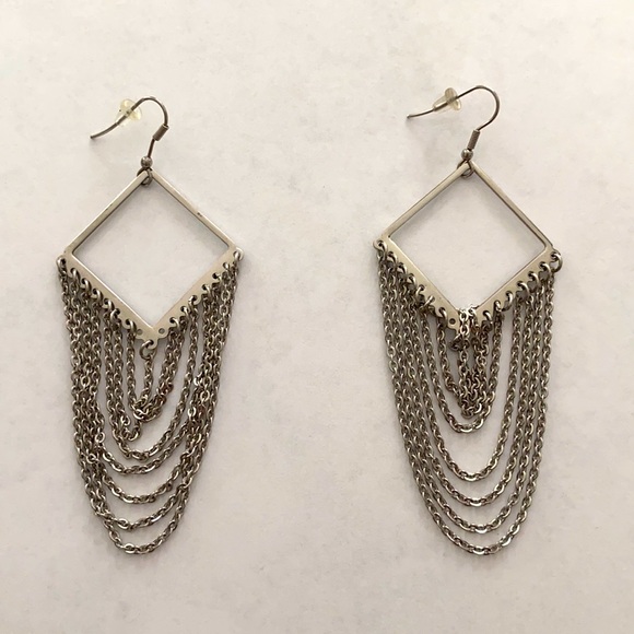 Jewelry - Chain drape earrings
